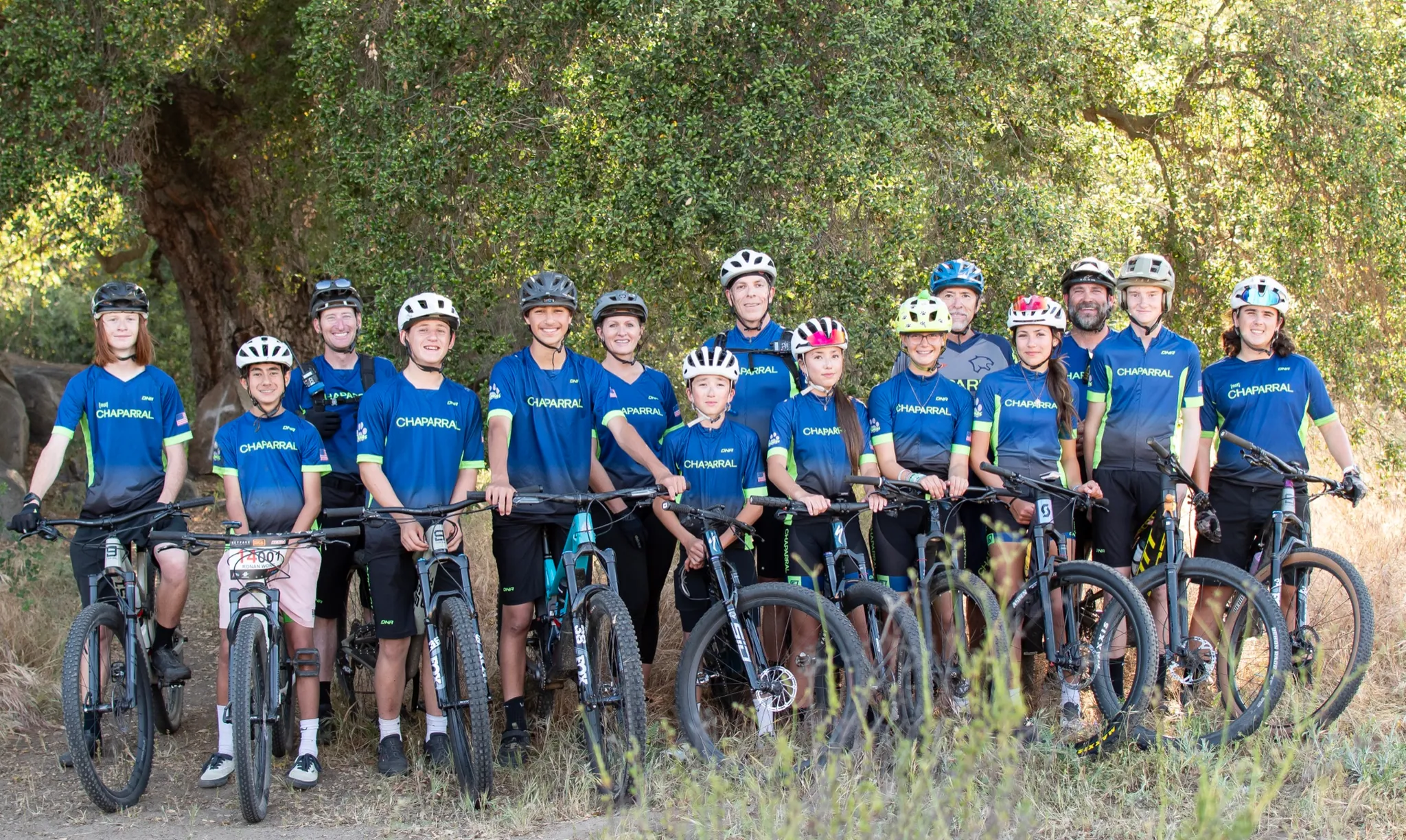 The full Chaparral MTB team together with their bikes